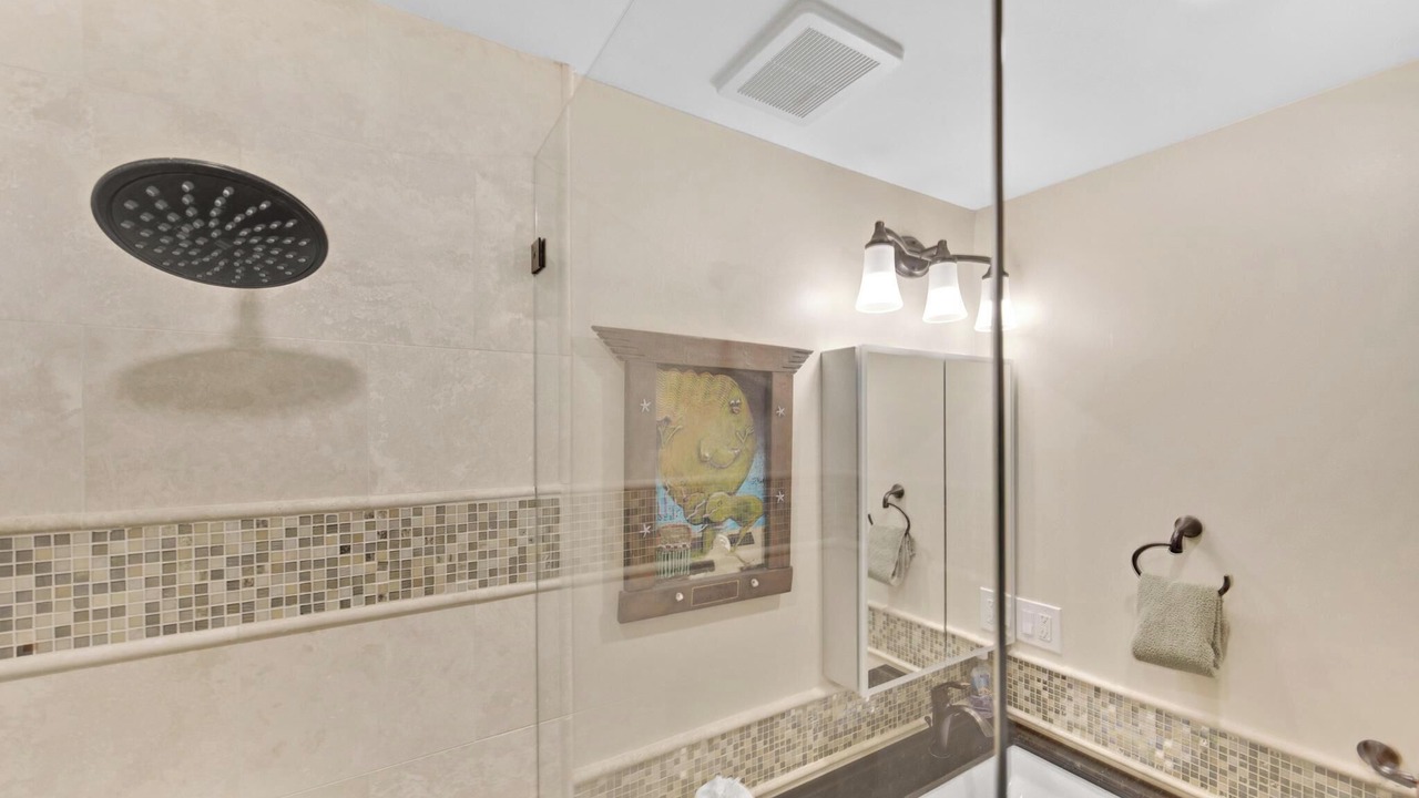 Photo of Bathroom in Truman Annex