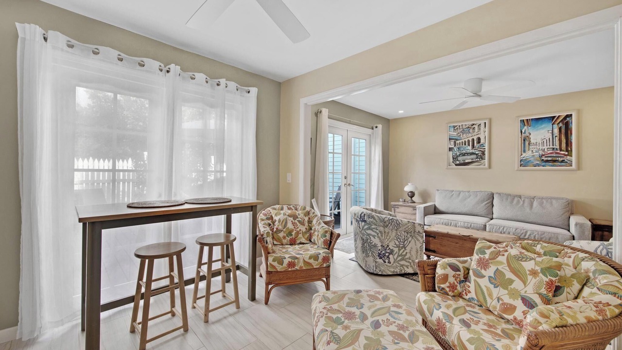 Photo of Livingroom in Truman Annex