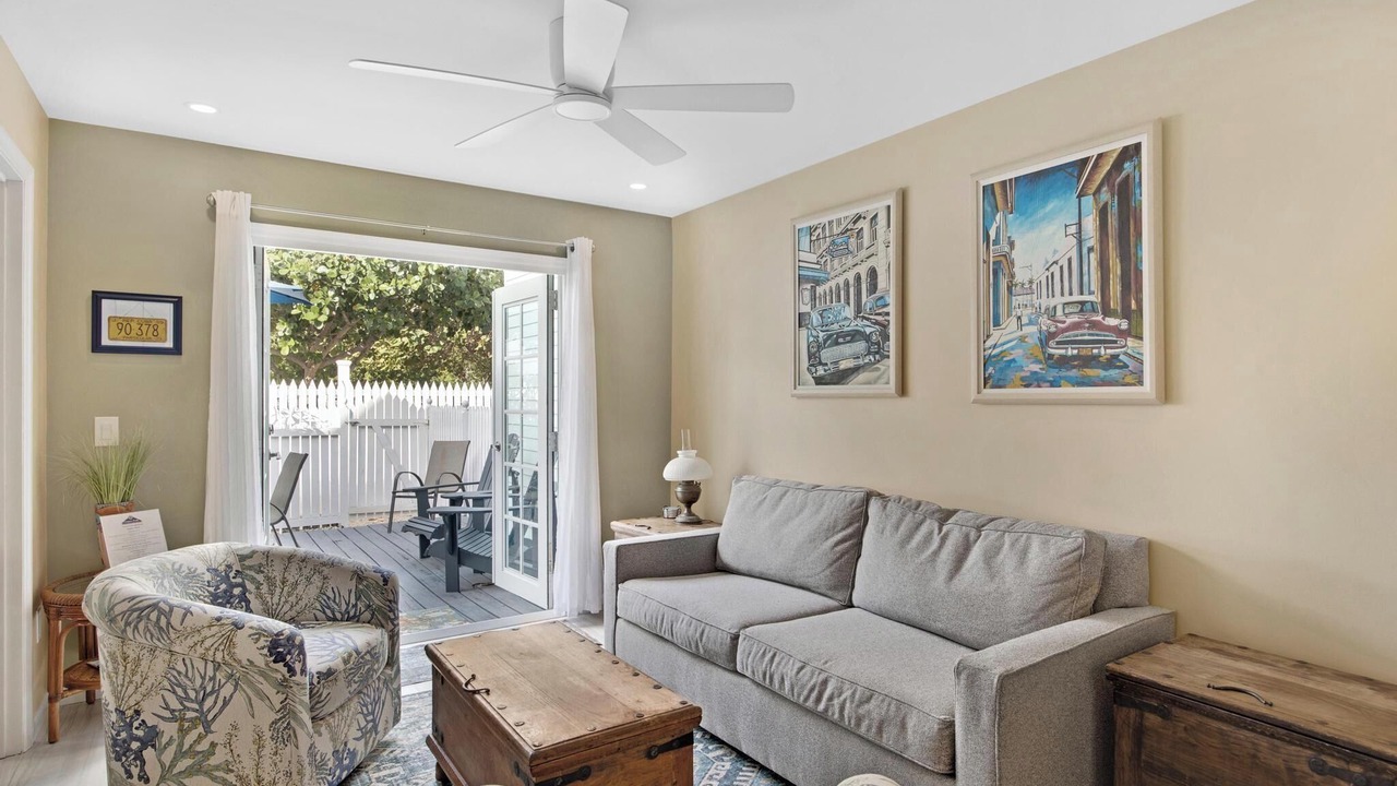 Photo of Livingroom in Truman Annex