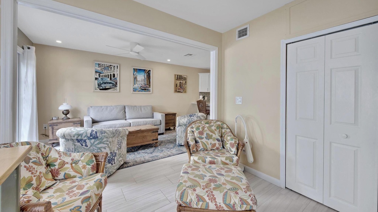 Photo of Livingroom in Truman Annex