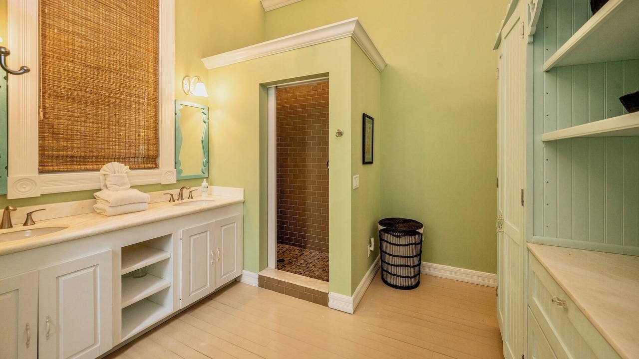 Photo of Bathroom in Bahama Village