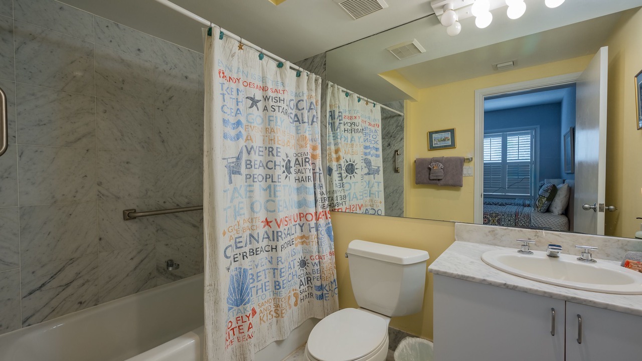 Photo of Bathroom in Truman Annex