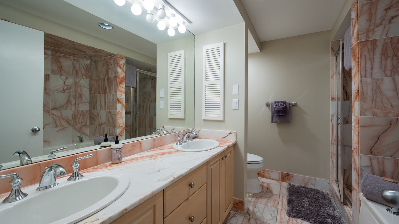 Photo of Bathroom in Truman Annex