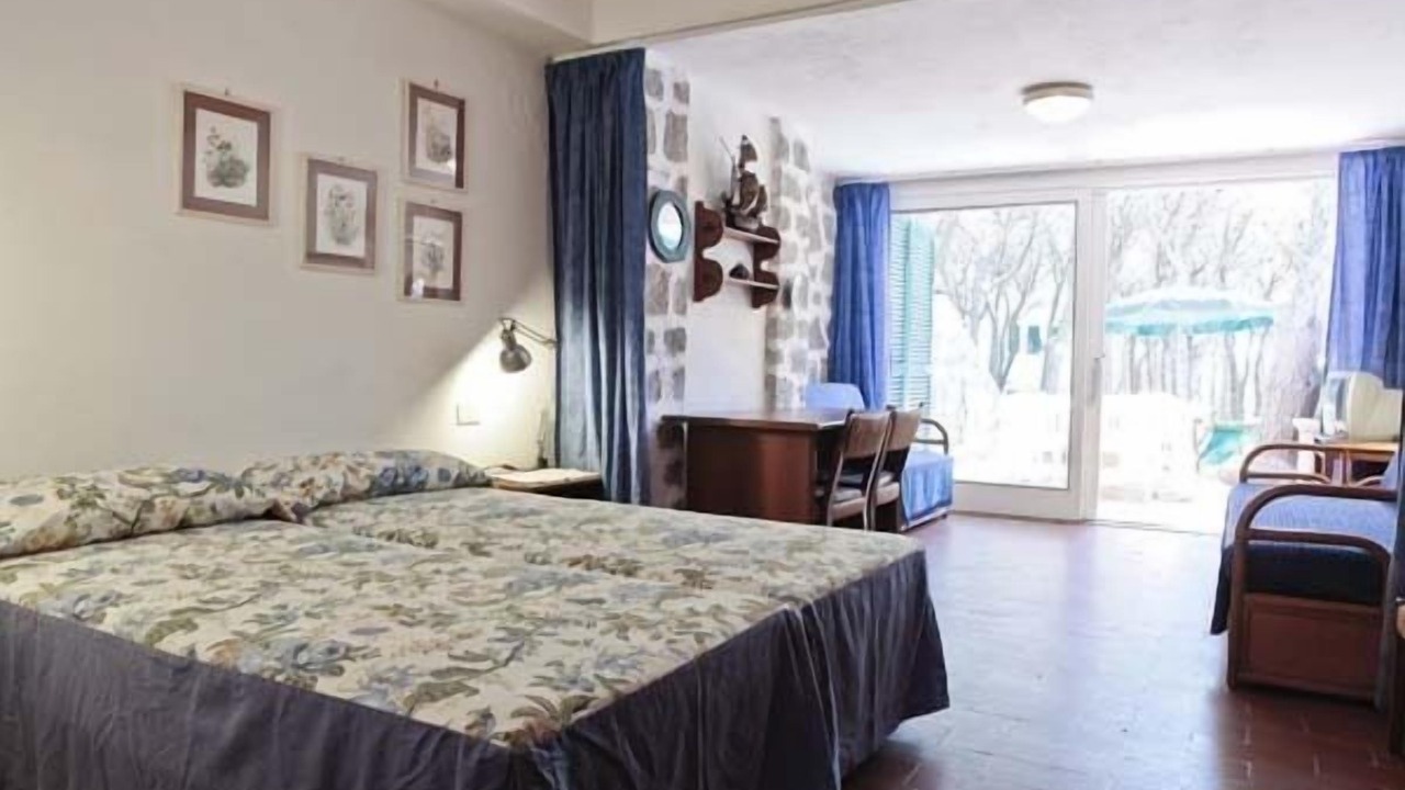 Photo of Bedroom in Marina di Campo