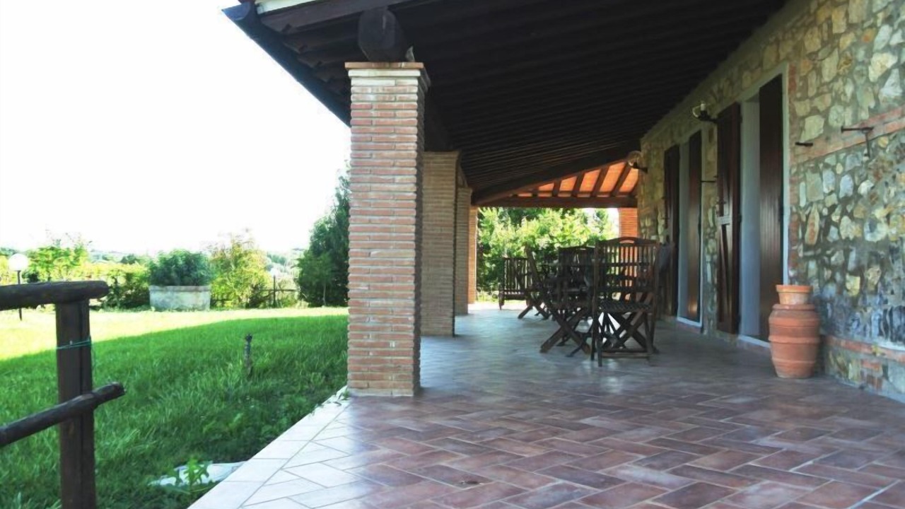 Photo of Patio Balcony in Magliano in Toscana