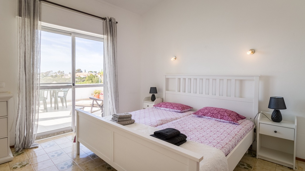 Photo of Bedroom in Vale de Centianes