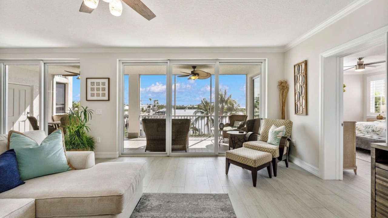 Photo of Livingroom in Islamorada