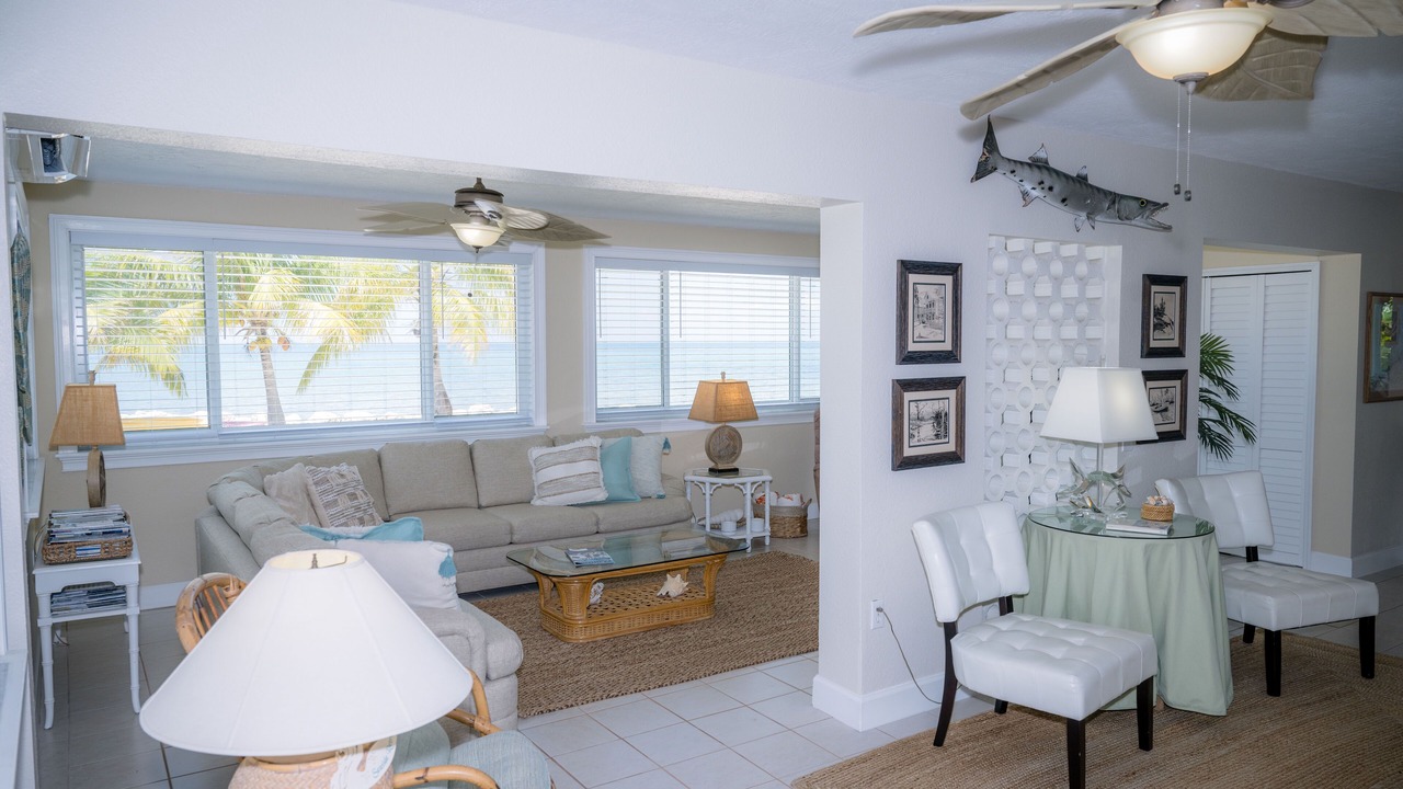 Photo of Livingroom in Layton