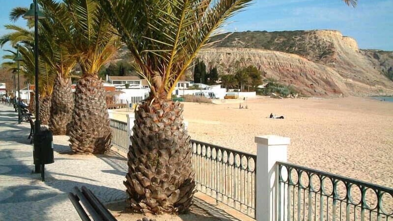 Photo of Others in Luz