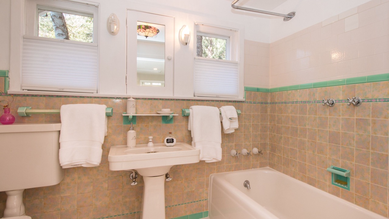 Photo of Bathroom in San Antonio Heights