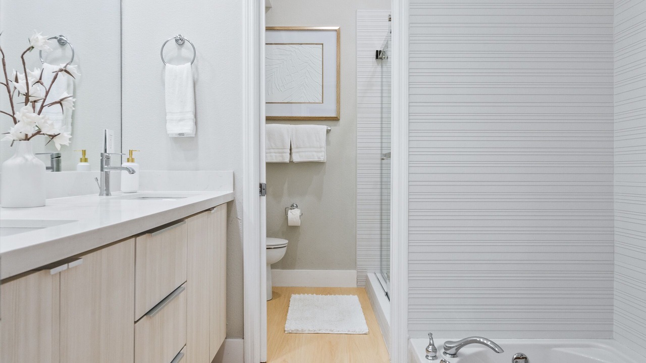 Photo of Bathroom in Rock Harbor