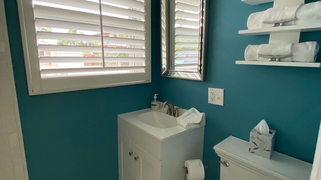 Photo of Bathroom in Venetian Shores