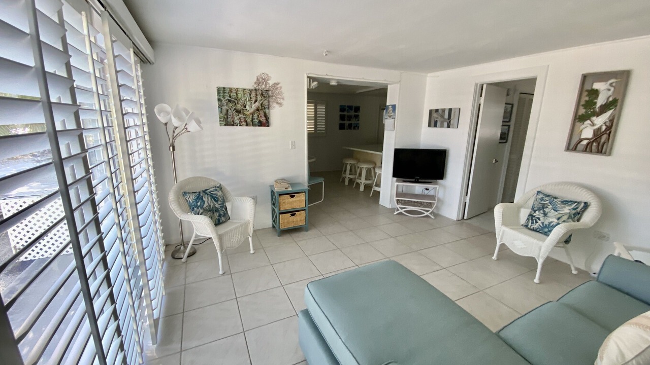 Photo of Bedroom in Venetian Shores