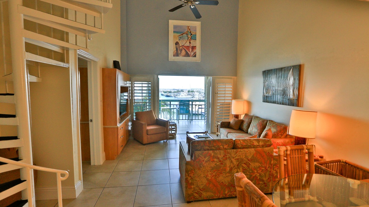 Photo of Livingroom in Historic Seaport