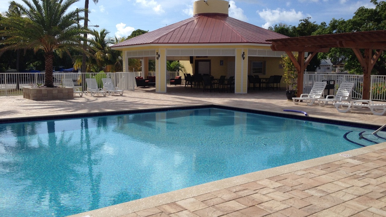 Photo of Others in Tavernier