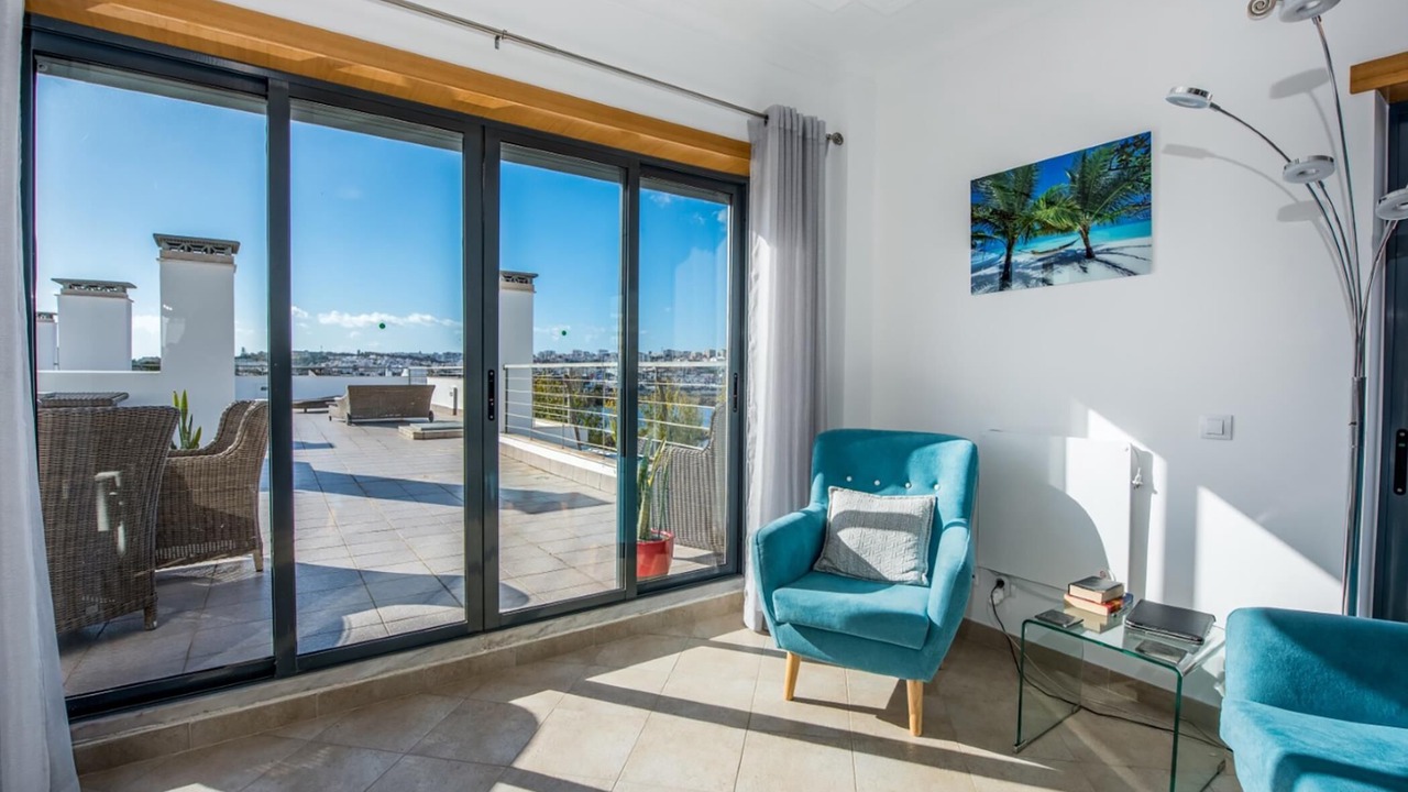 Photo of Livingroom in Meia Praia