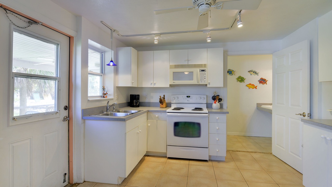 Photo of Kitchen in Cudjoe Key