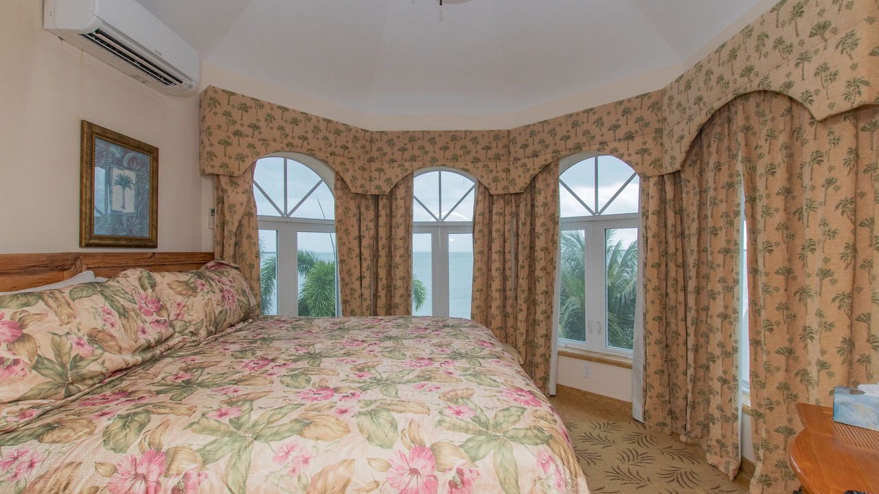 Photo of Bedroom in Cudjoe Key