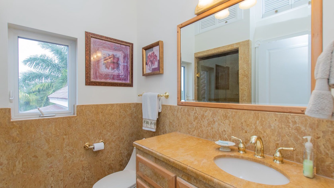 Photo of Bathroom in Cudjoe Key