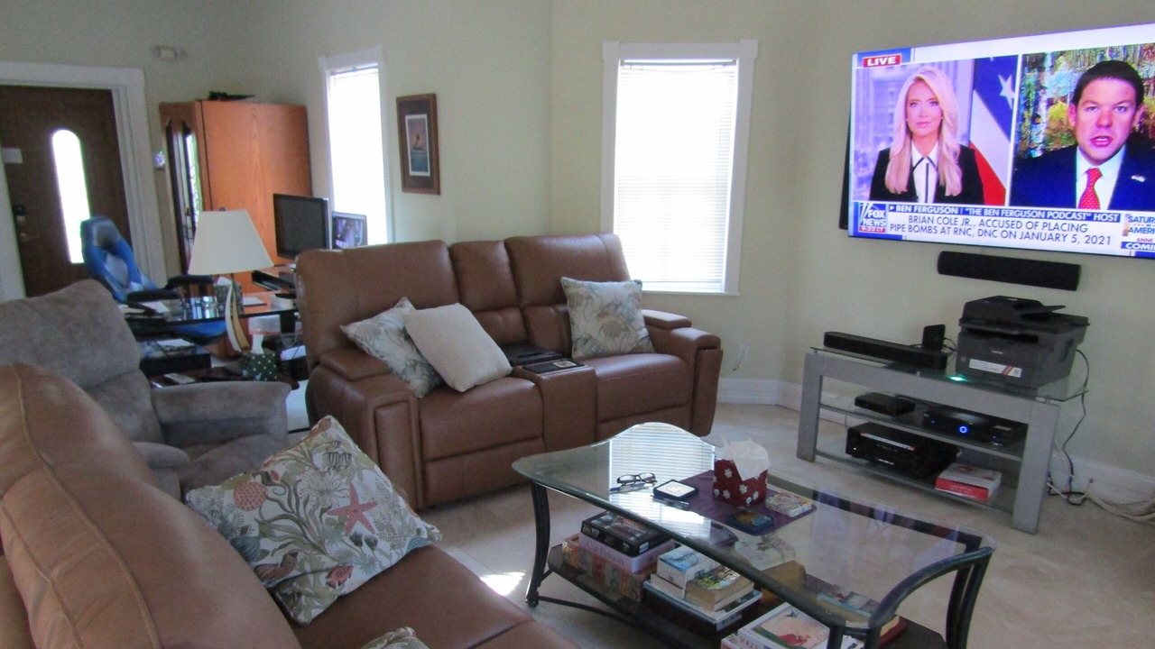 Photo of Livingroom in Truman Annex