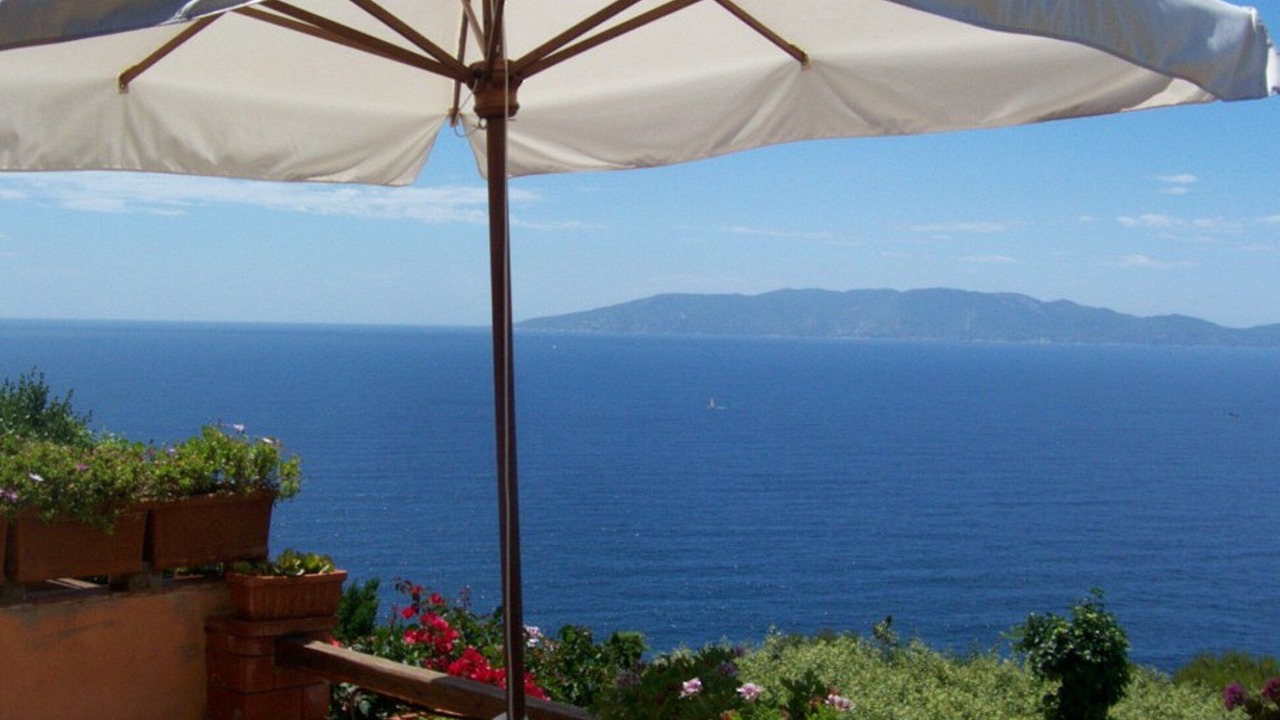 Photo of Patio Balcony in Cala Piccola