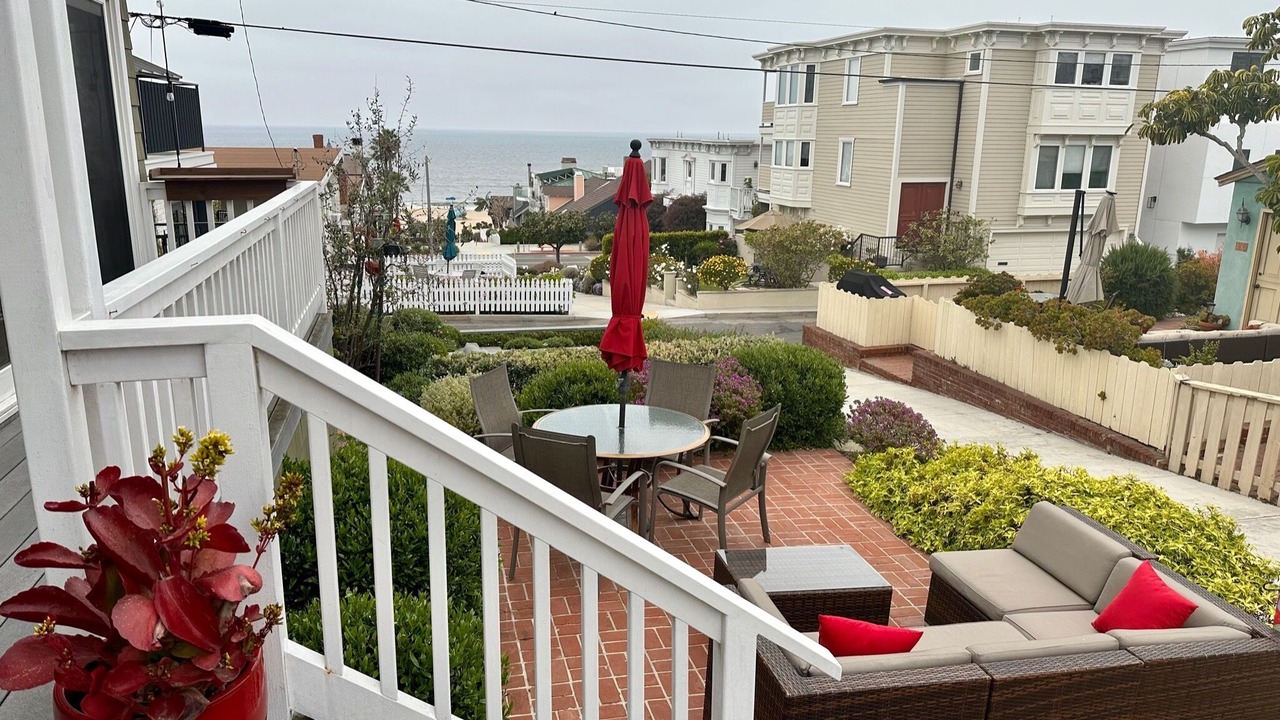 Photo of Patio Balcony in The Strand