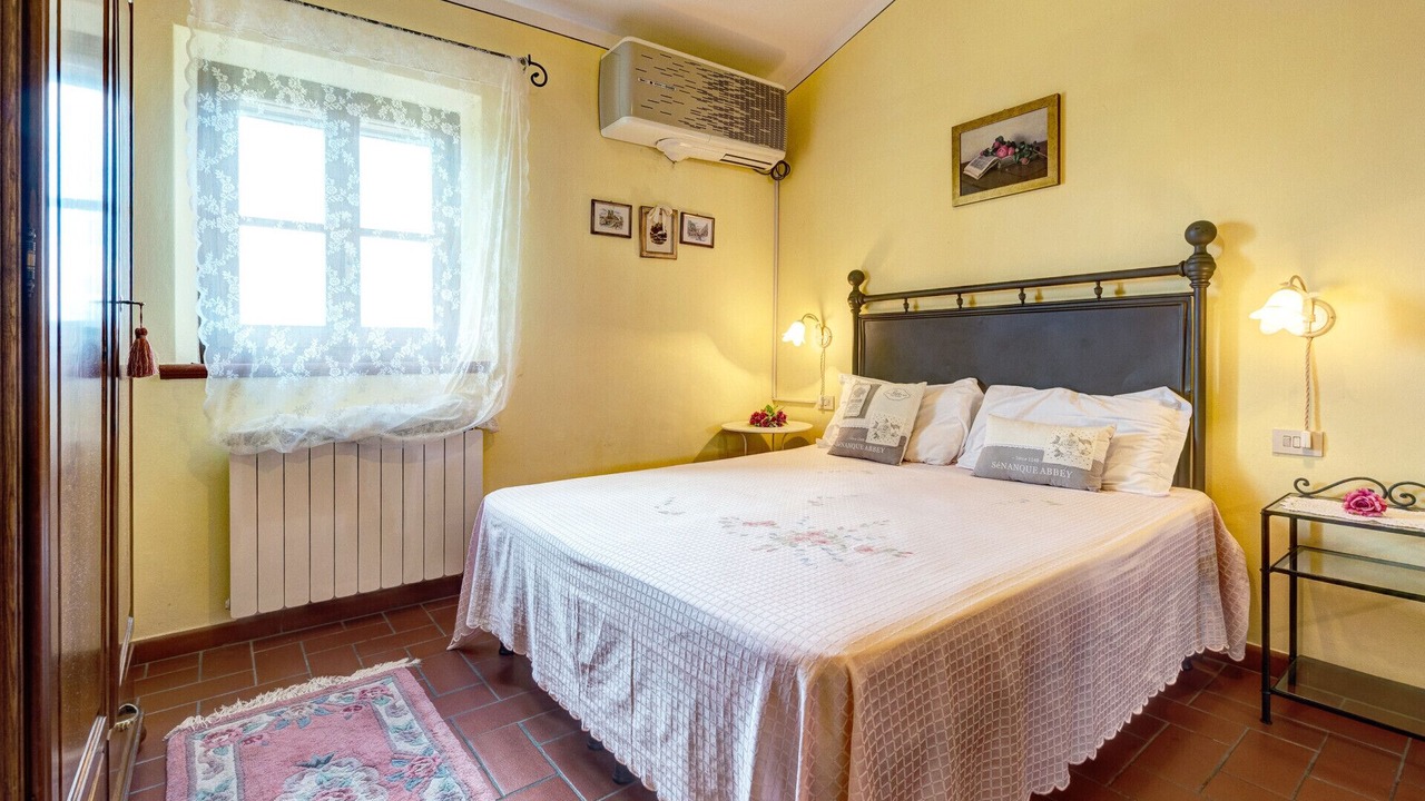 Photo of Bedroom in Fratticciola