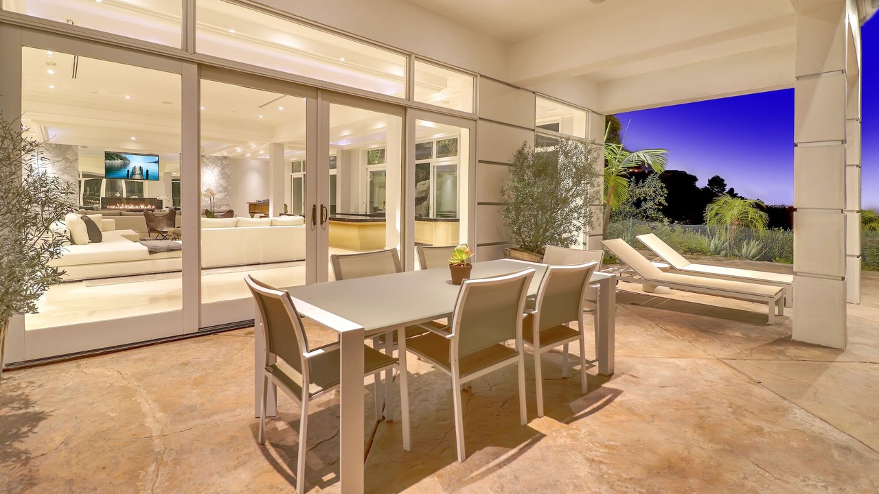 Photo of Outdoor in Trousdale Estates