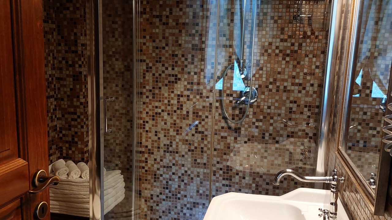 Photo of Bathroom in Izzalini