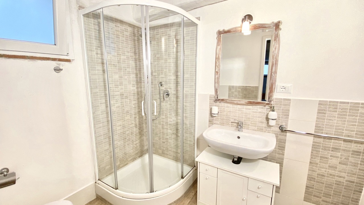 Photo of Bathroom in Pomarance