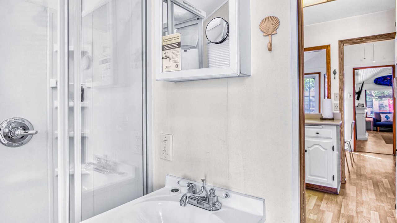 Photo of Bathroom in Avalon