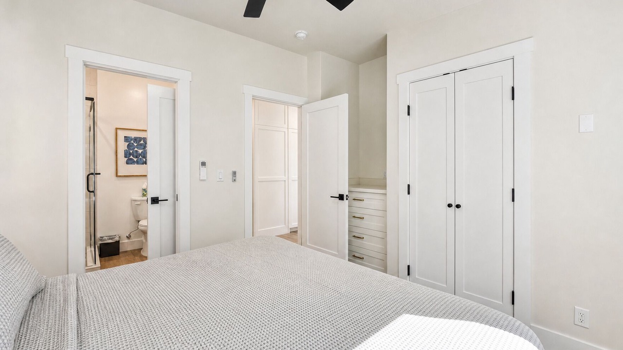 Photo of Bathroom in Avalon
