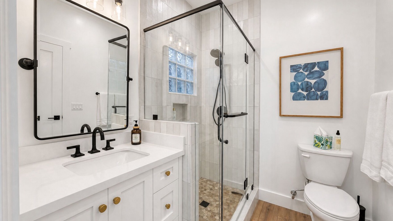 Photo of Bathroom in Avalon