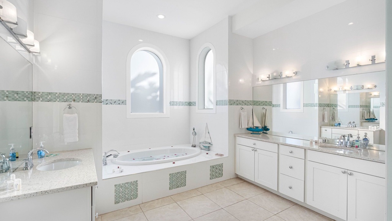 Photo of Bathroom in Coury