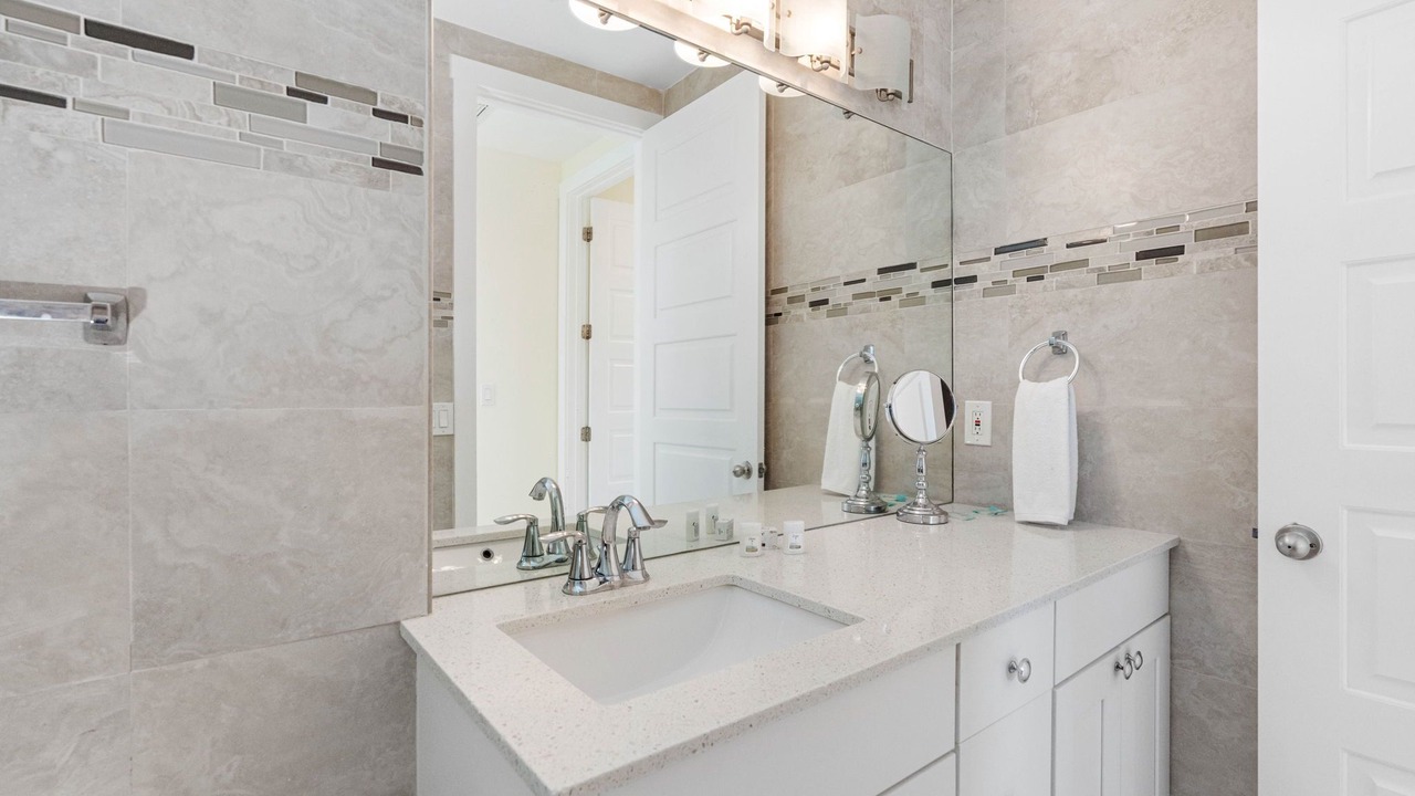 Photo of Bathroom in Coury