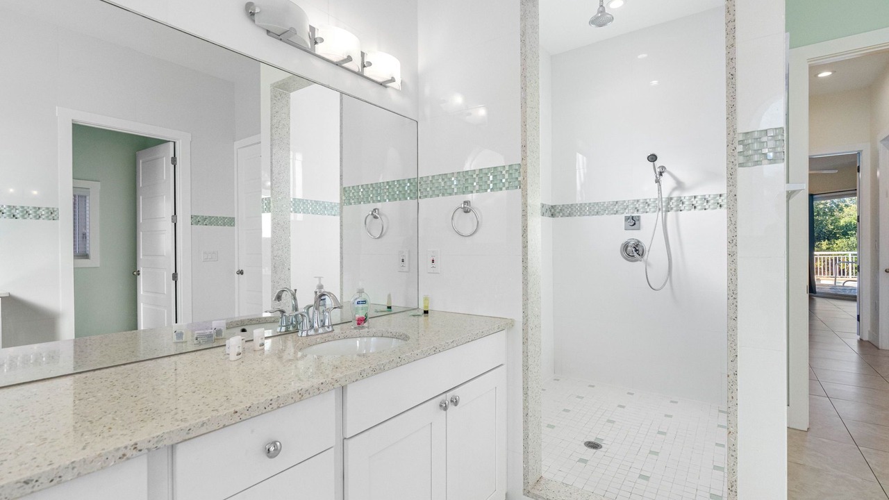 Photo of Bathroom in Coury
