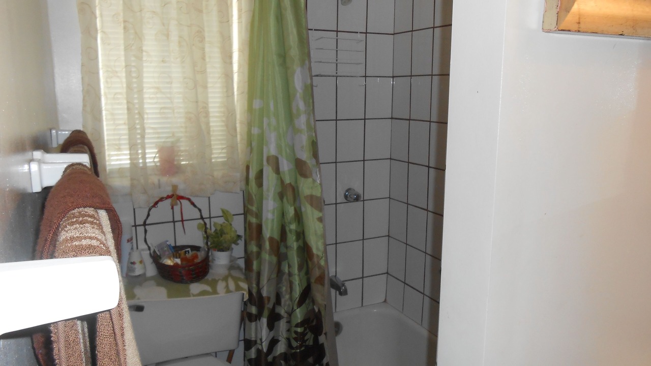 Photo of Bathroom in Los Angeles
