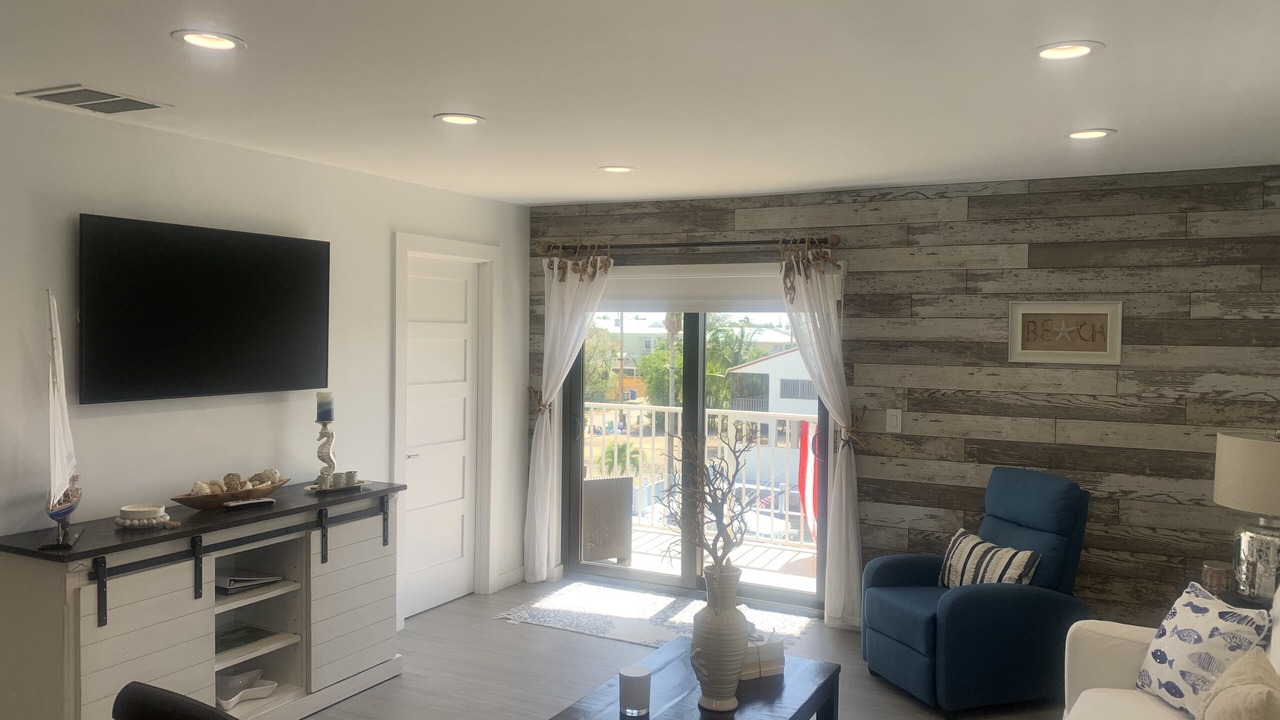 Photo of Patio Balcony in Rock Harbor