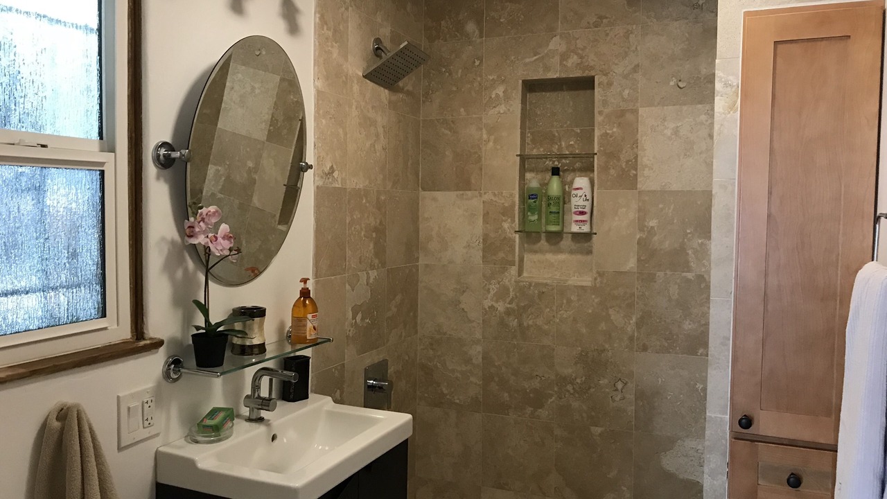 Photo of Bathroom in Hollywood Hills West