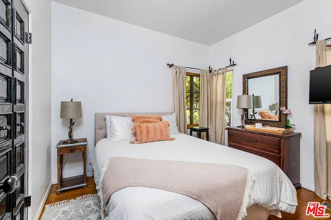 Photo of Bedroom in Hollywood Hills West