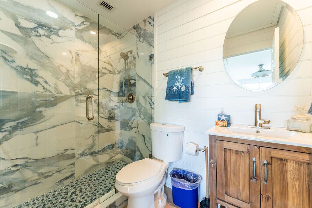 Photo of Bathroom in Truman Annex