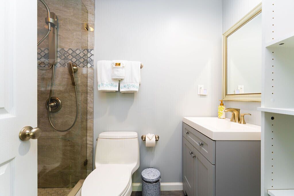 Photo of Bathroom in Truman Annex