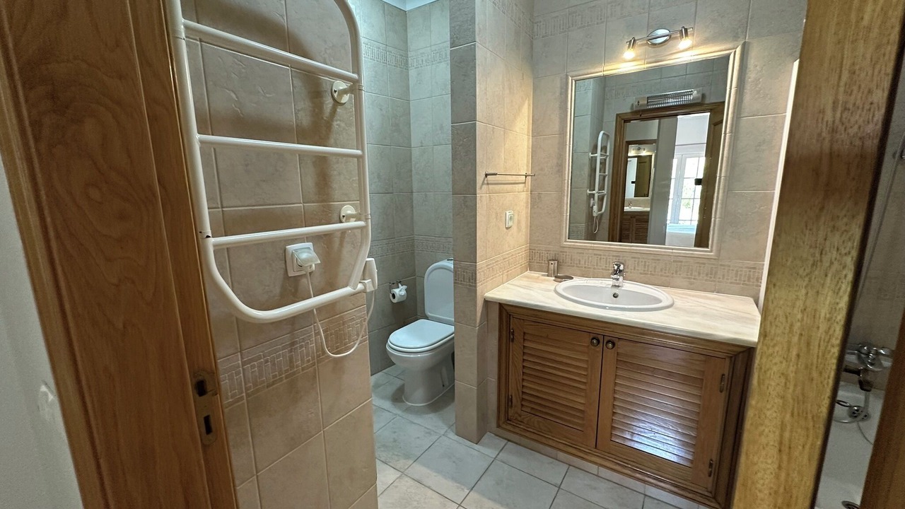 Photo of Bathroom in Budens
