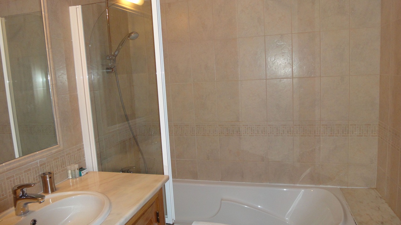 Photo of Bathroom in Budens