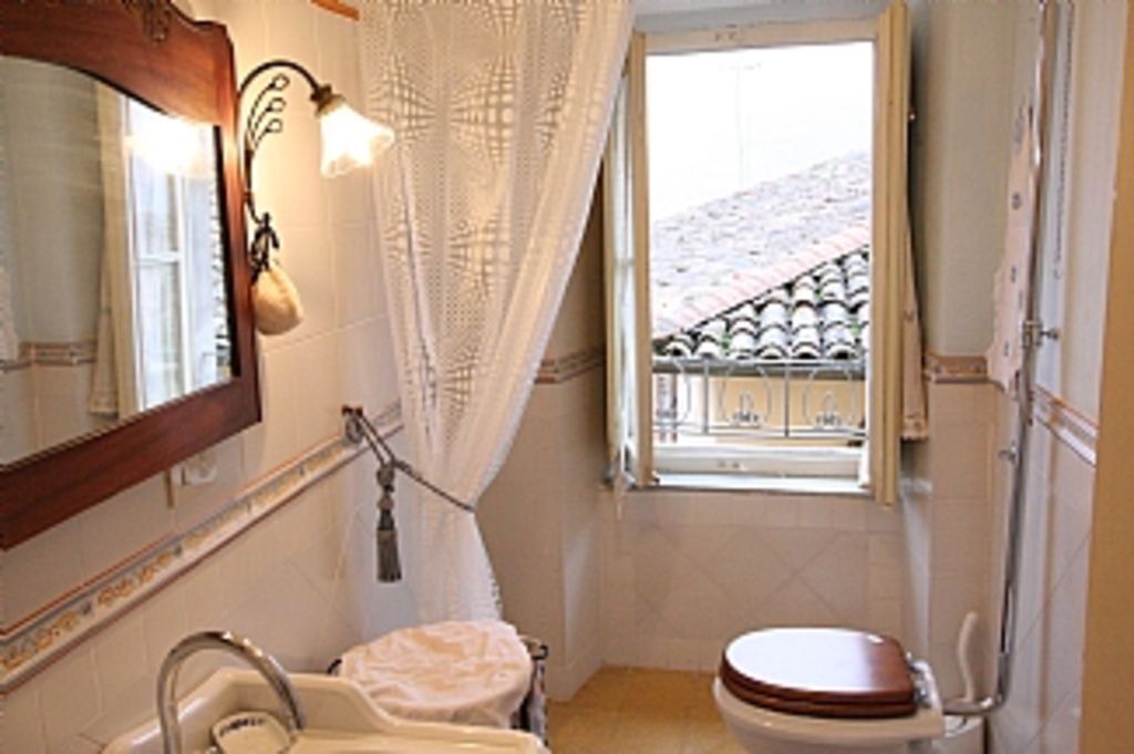 Photo of Bathroom in Mologno