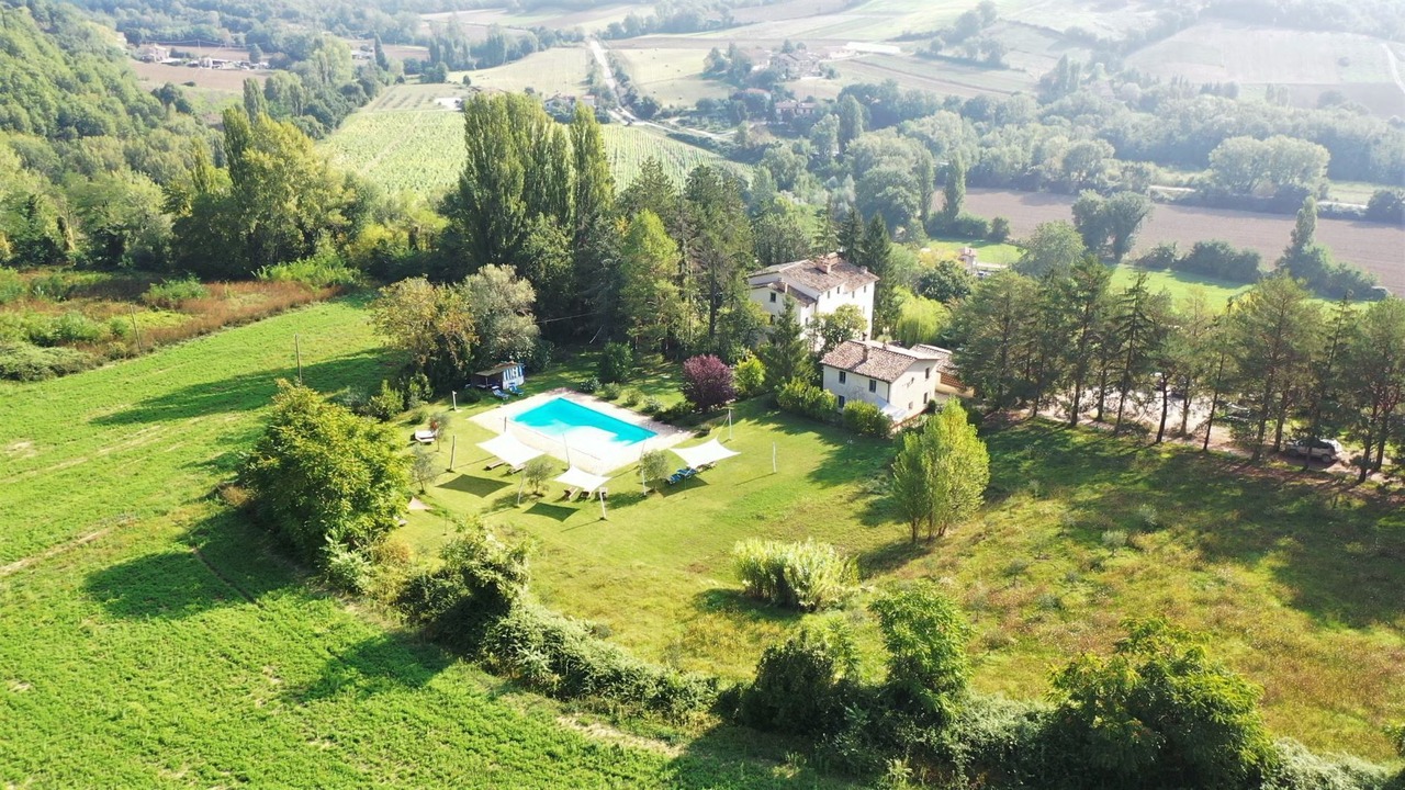 Photo of Outdoor in Montone