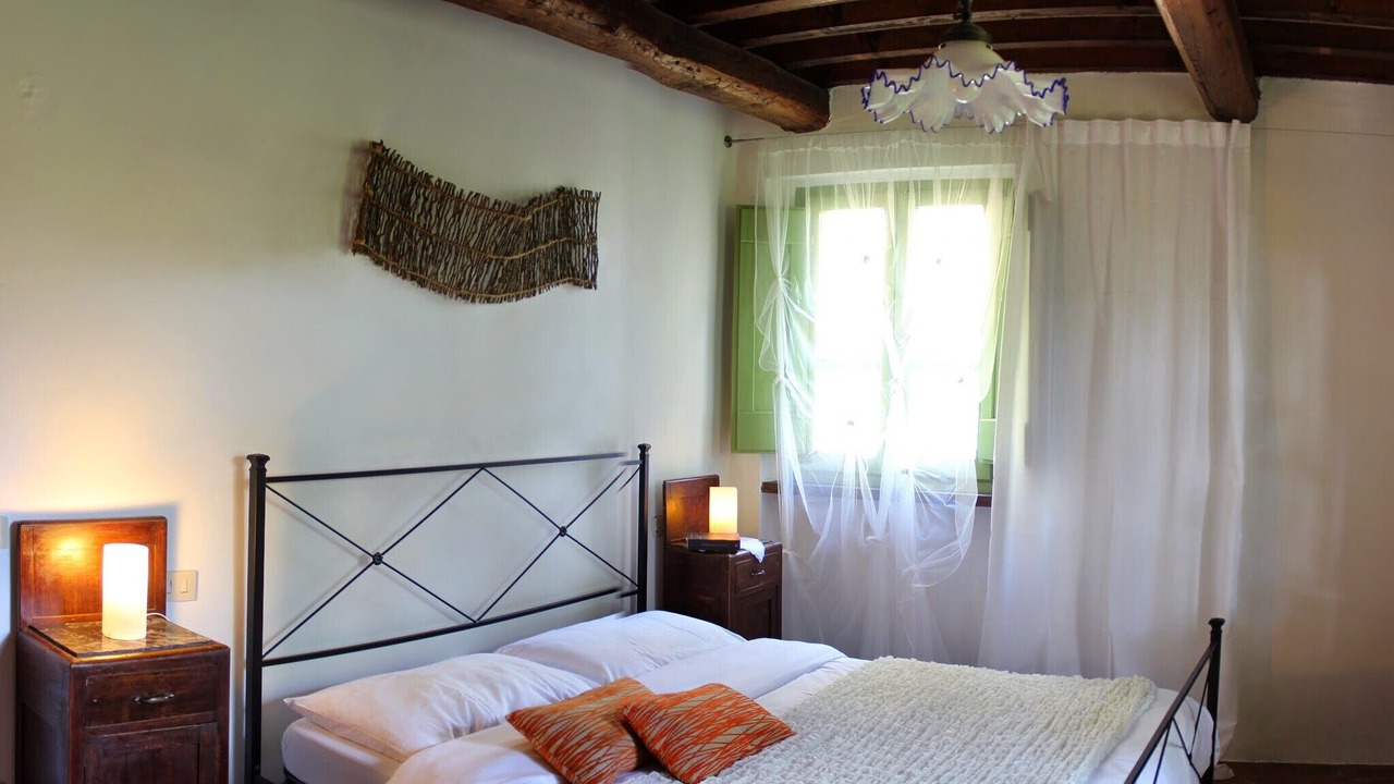 Photo of Others in Montone