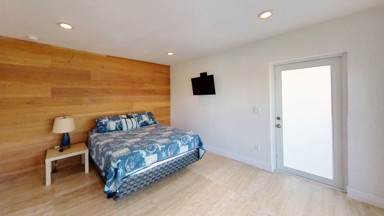 Photo of Bedroom in Tropical Bay Estates