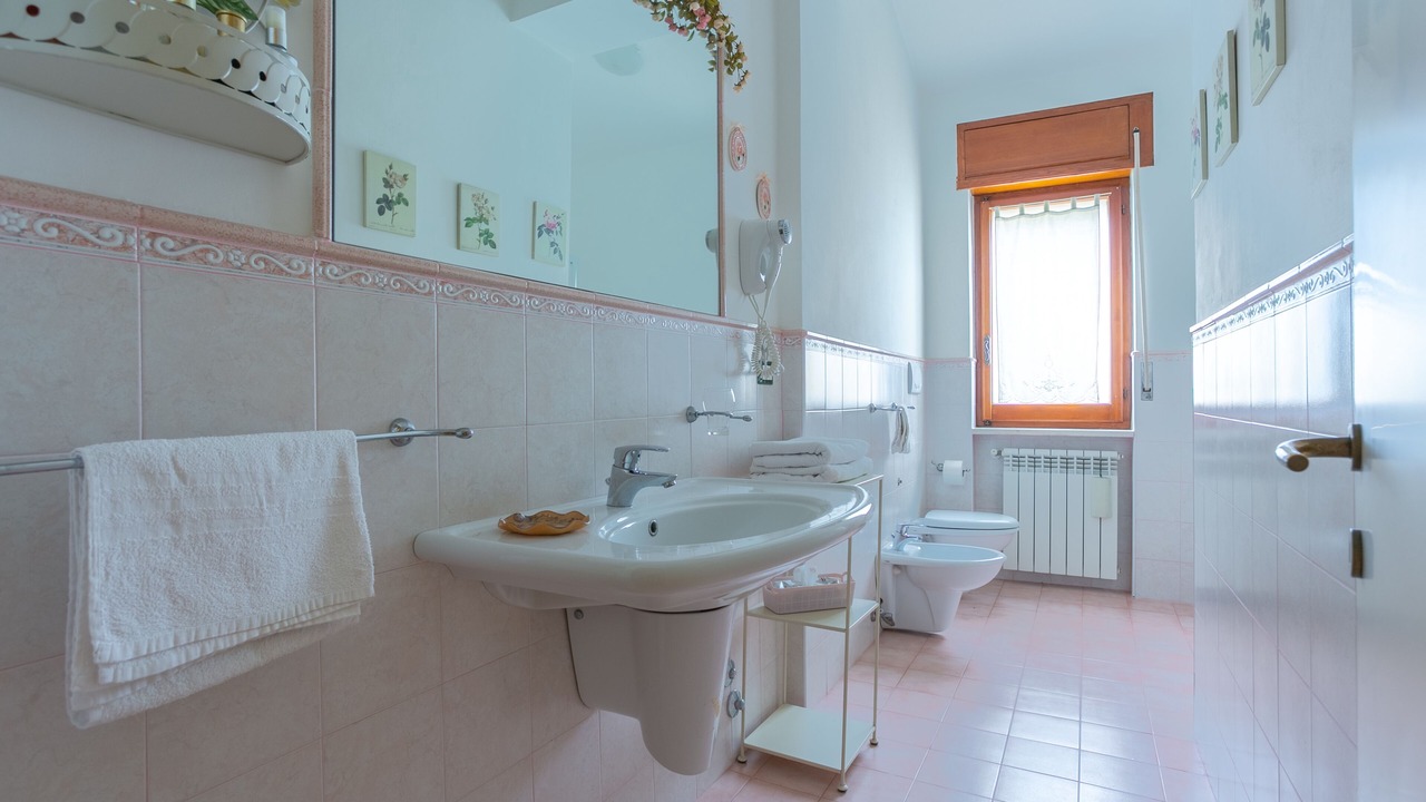 Photo of Bathroom in Tollo