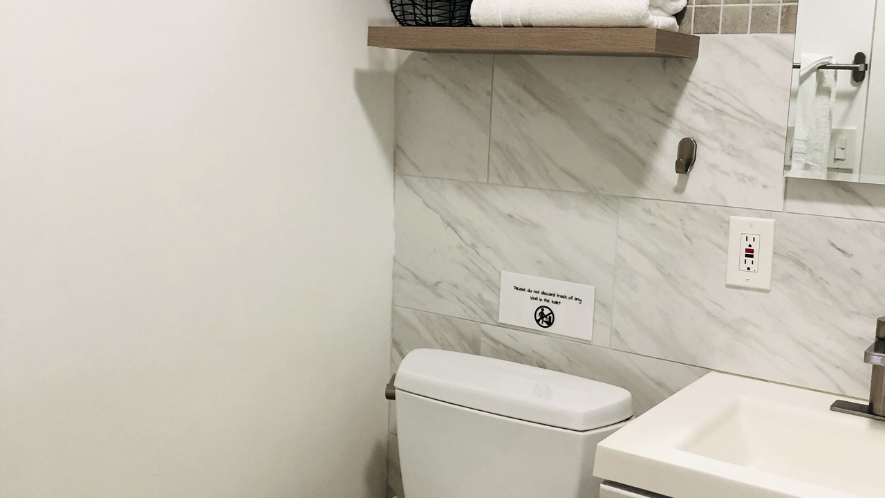 Photo of Bathroom in Marathon